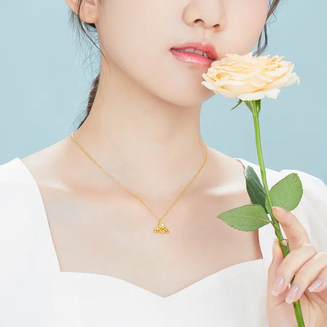 六福珠宝 黄金项链古醇金花冠足金淡水珍珠 女款