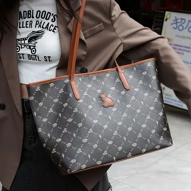 大英博物馆盖亚·安德森猫系列老花纹大托特单肩包-棕色