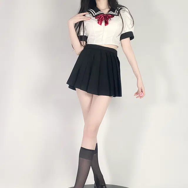 九条喵 撞色水手领蝴蝶结短款百褶裙制服套装 女款