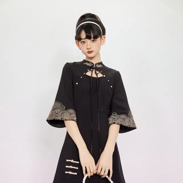 槿爷东方 海浪刺绣长袖高腰旗袍 女款 黑色