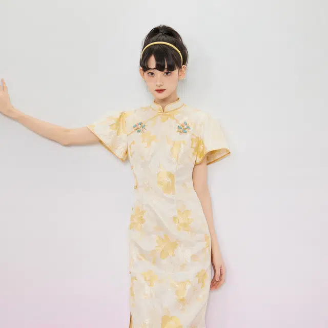 槿爷东方 椿花佩 花卉刺绣立领短袖长旗袍 女款 杏黄色