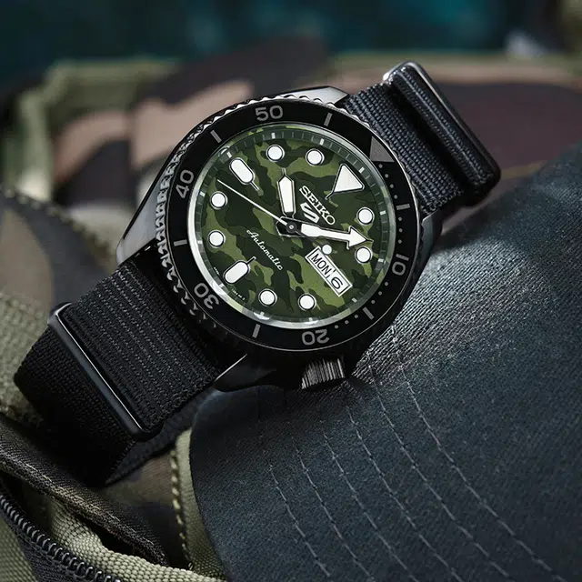 SEIKO 5 SRPJ37K1