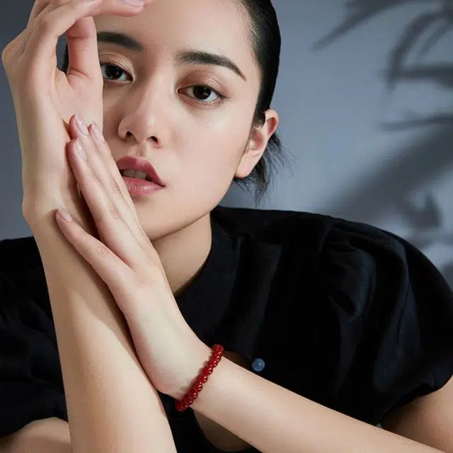 周大福 珠宝首饰 圆珠橘红玉髓黑玉髓红运当头玉石 玉髓 手串 男女同款情侣款