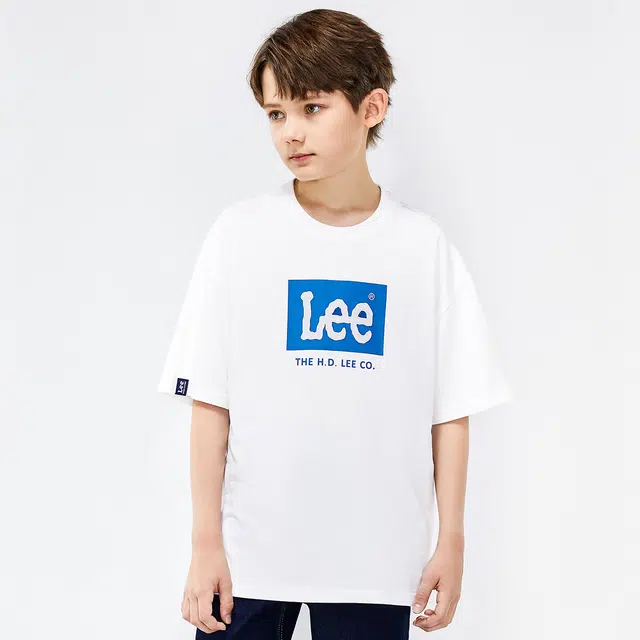 Lee LogoT