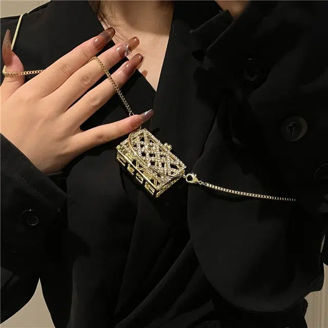 若觅 超迷你满钻挎包 装可爱 凹造型  合金 锆石 女款