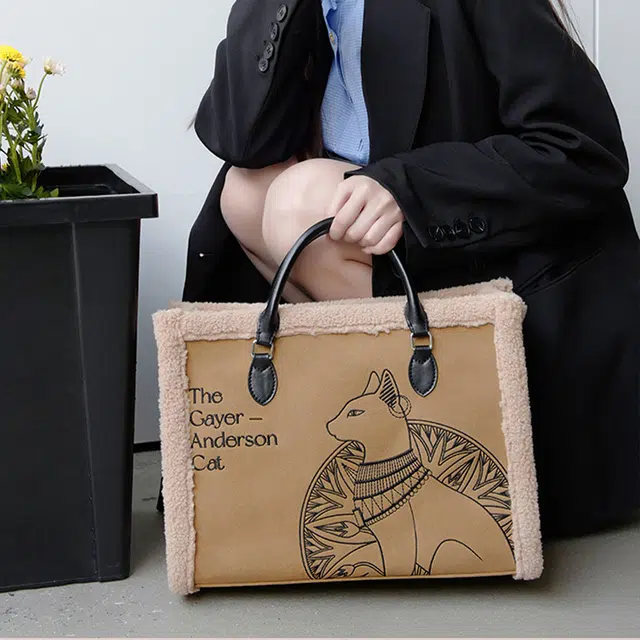 大英博物馆 盖亚·安德森猫系列 刺绣 真皮 手提包 女款