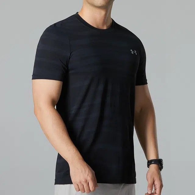 Under Armour logoT