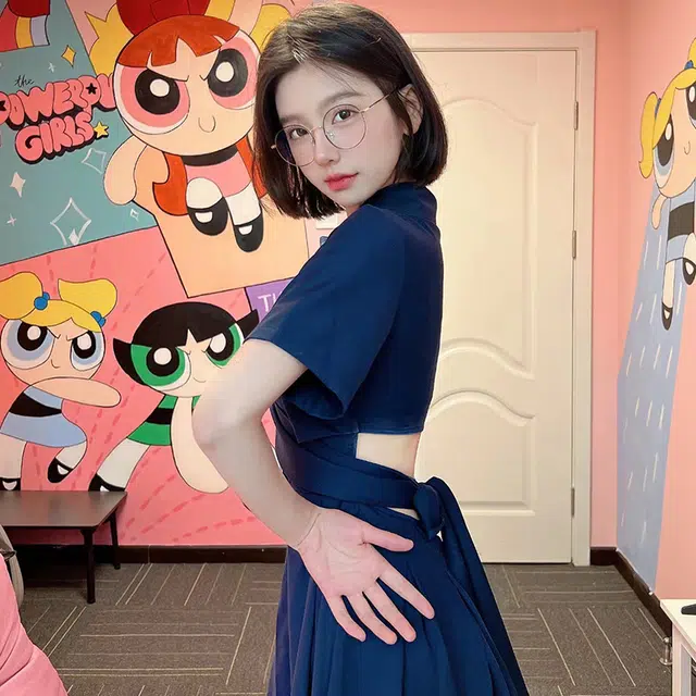 蝴蝶结绑带露腰纯色短袖不规则短袖连衣裙 女款 藏蓝色