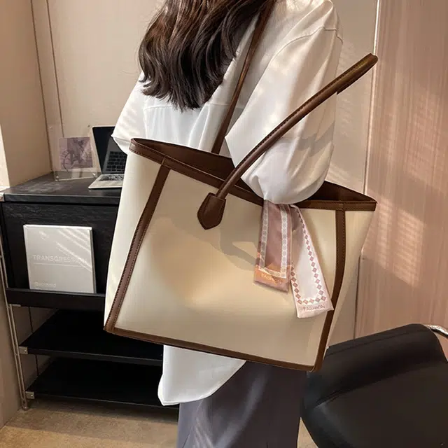 JANE KLAIN PU Tote