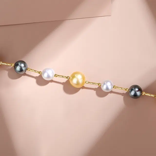 HOLLY RYAN 18K