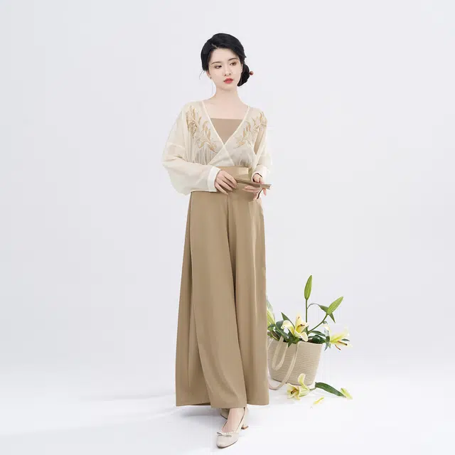 织造司 交领衫改良吊带宋裤宋制汉服三件套汉服 女款 杏棕色
