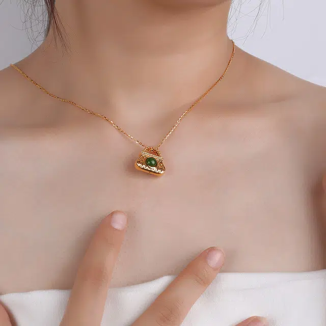IS YOU 18K