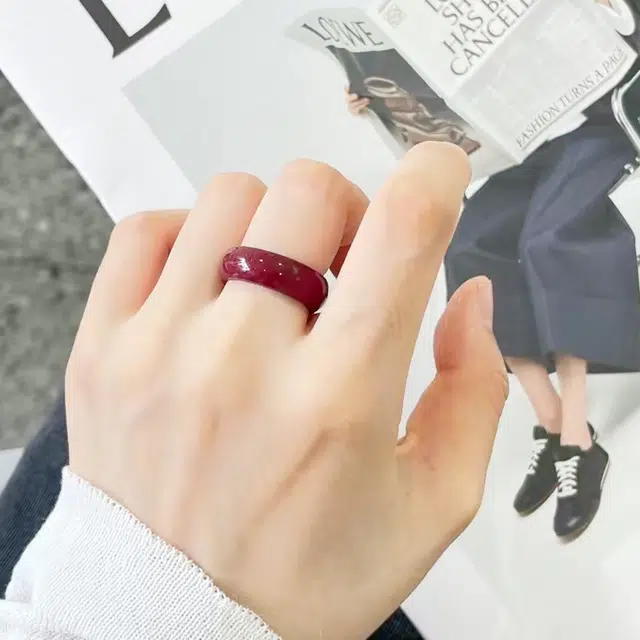 月斐珠宝 朱砂戒指 诸事如意本命年素圈红指环男女款 圈住平安紫金砂平安扣戒指