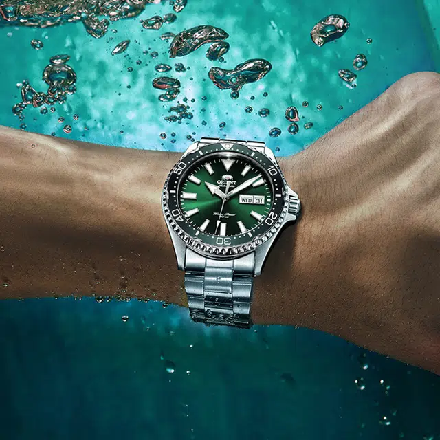 ORIENT 200 RA-AA0004E19B