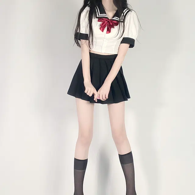 九条喵 撞色水手领蝴蝶结短款百褶裙制服套装 女款