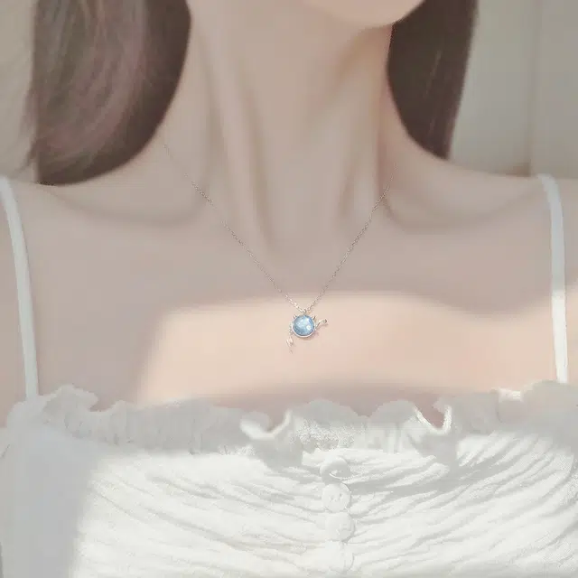 LUCKY ZHY