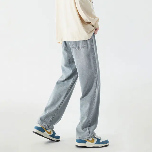 BRNR Basic Washed Loose Jeans