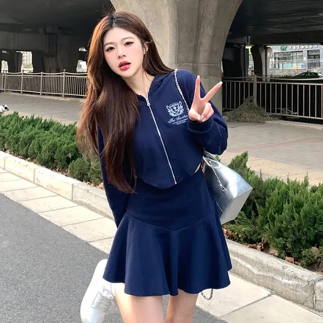 东鲸岁时记 字母印花休闲制服套装 女款