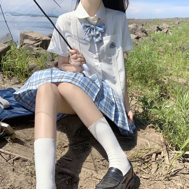 东鲸岁时记 刺绣领带翻领单排扣短袖衬衫 女款
