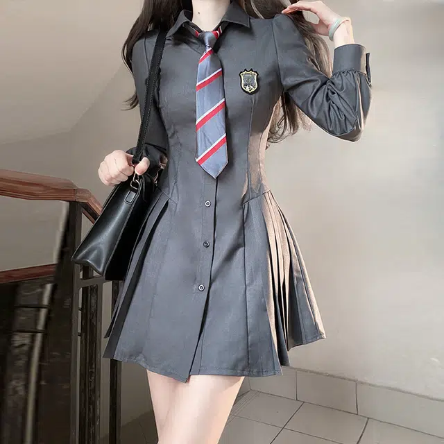 九条喵 纯色百褶翻领长袖百褶裙连衣裙 灰色