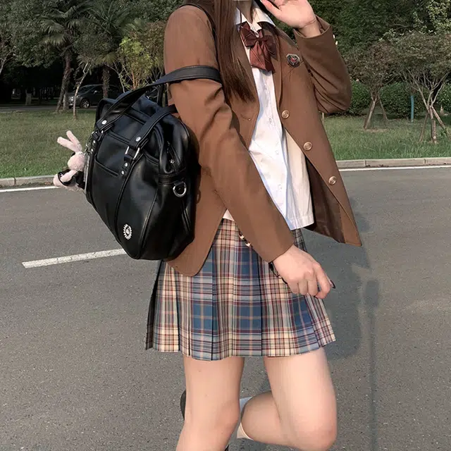 东鲸岁时记 纯色单排扣翻领休闲 布朗茶茶西装 女款