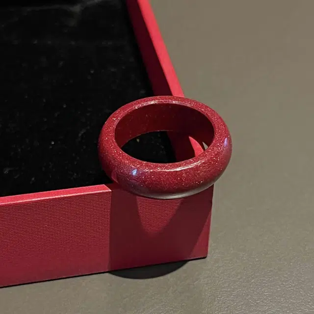 月斐珠宝 朱砂戒指 诸事如意本命年素圈红指环男女款 圈住平安紫金砂平安扣戒指