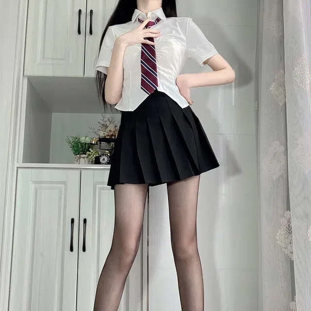 九条喵 撞色领带修身收腰衬衫制服上装 女款 白色