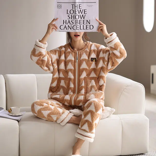 可人儿 珊瑚绒睡衣 家居服套装 秋冬季 保暖加绒加厚 甜美开衫 女款 棕色 礼物