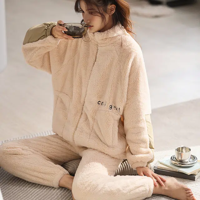 可人儿 珊瑚绒睡衣家居服套装 秋冬季 保暖加绒加厚 运动拉链款 女款 米白色