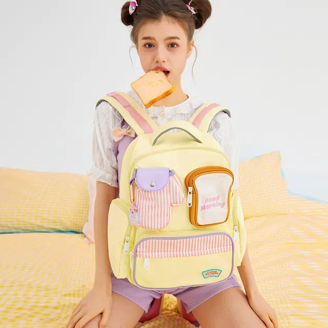 LOLA DESIGN