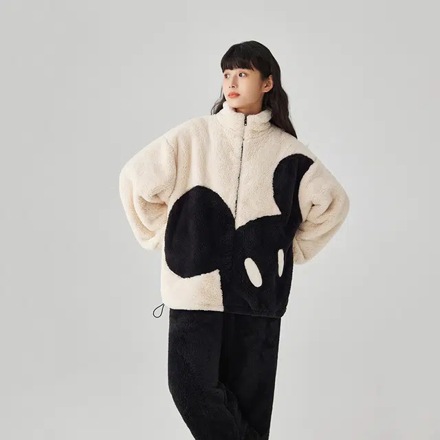 亲嘴猫珊瑚绒睡衣女秋冬保暖家居服