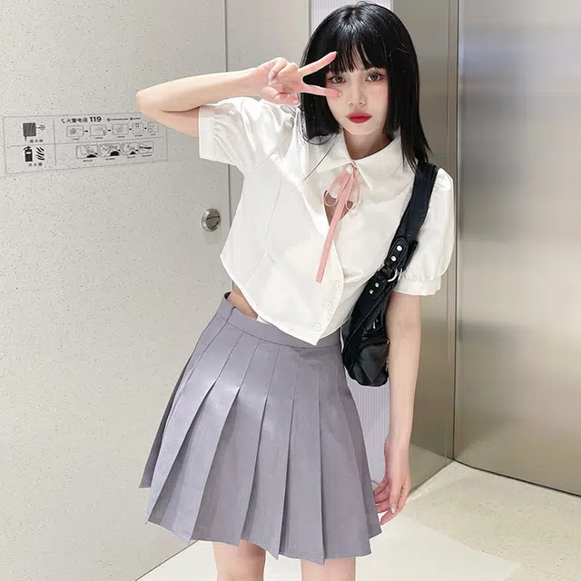九条喵 爱心镂空收腰泡泡袖领结衬衫制服上装 女款 白色