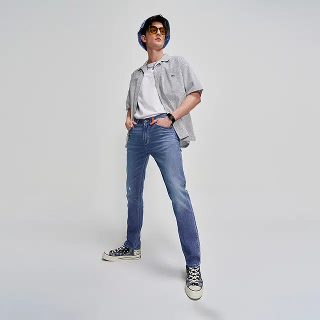 Lee