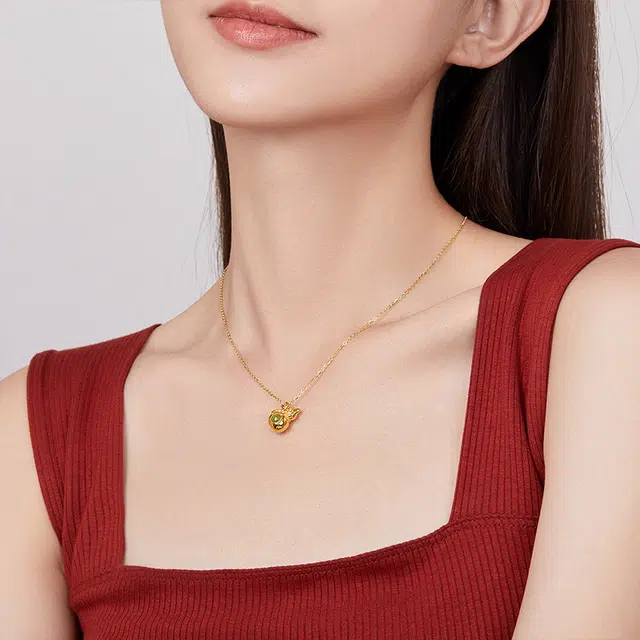 周六福金镶玉吊坠女葫芦镶和田玉福禄双全 不含链条