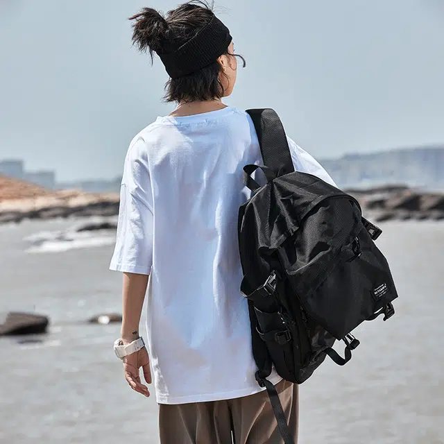 AMBER LIGHT T