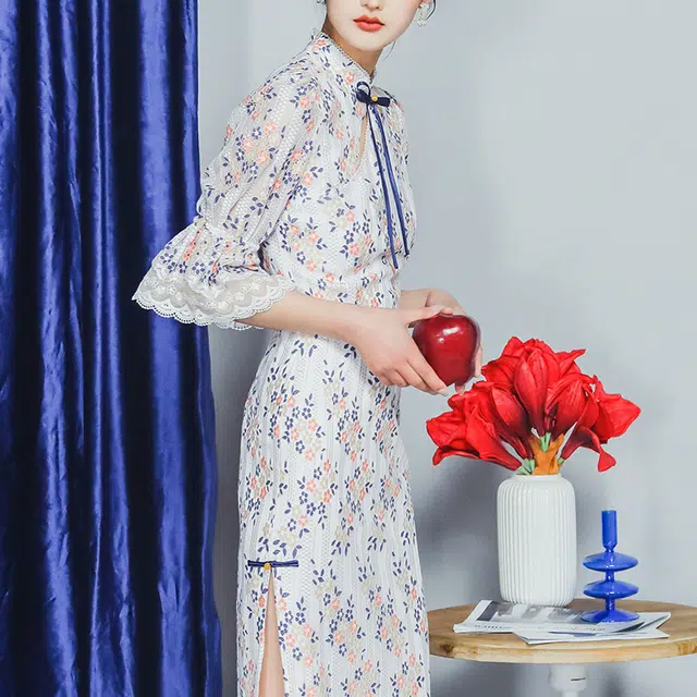 槿爷东方 捕梦者 碎花刺绣蕾丝泡泡袖长旗袍 女款 蓝白色