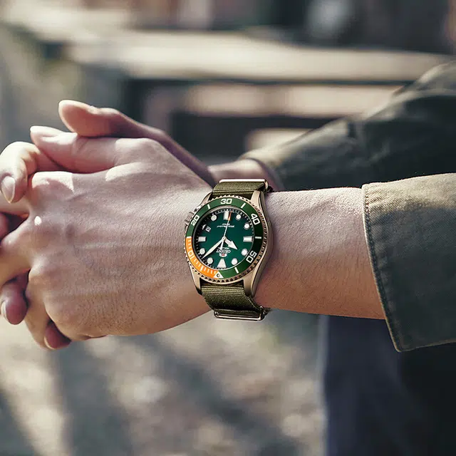 ORIENT 70 200 43.4mm RA-AC0K04E10