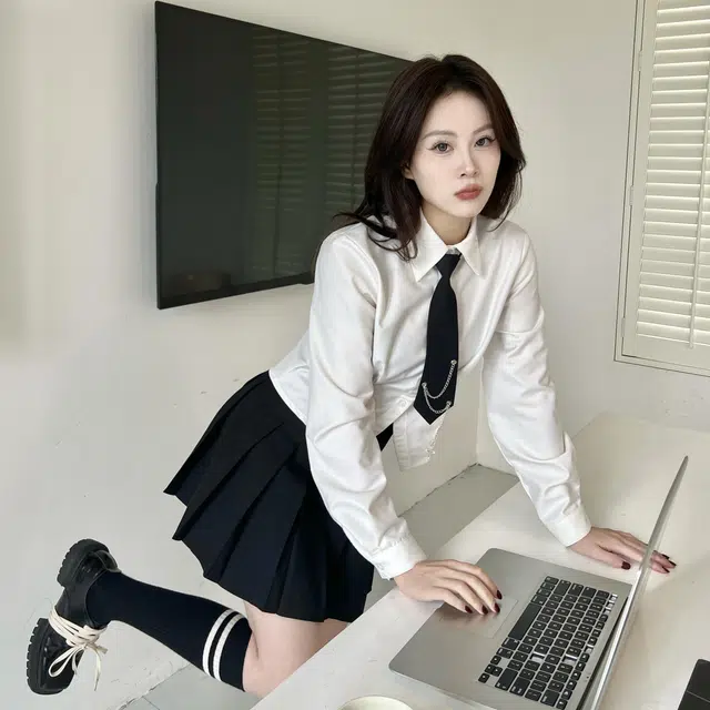 九条喵 短款领带长袖衬衫百褶半身裙制服套装 女款