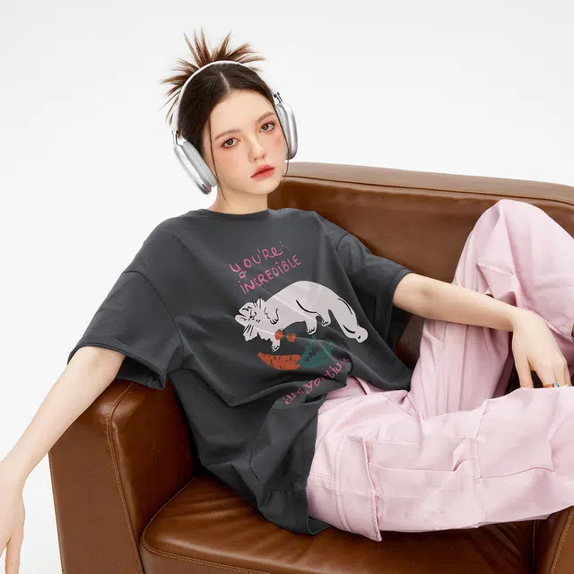 MEETLADY T