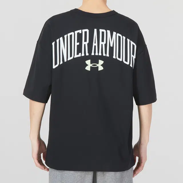 Under Armour T