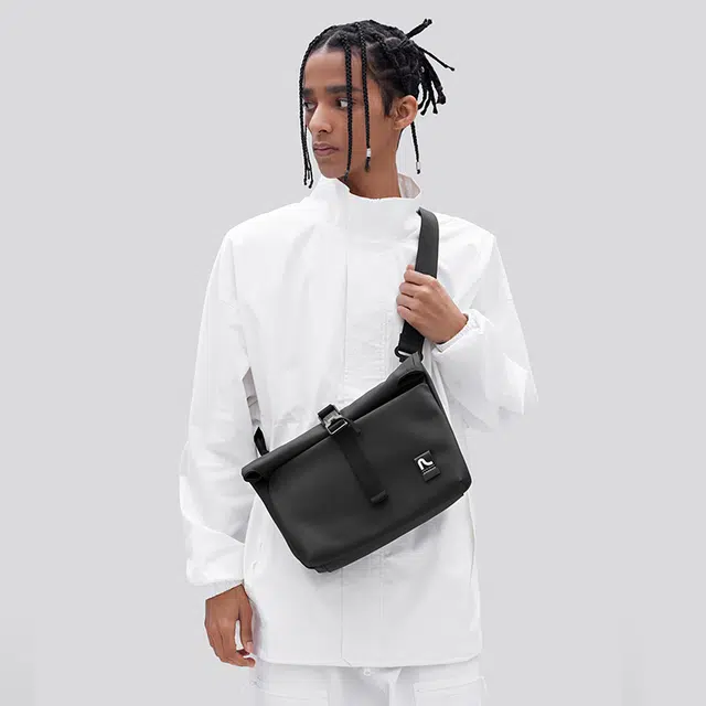 PIERRE CARDIN Buckle