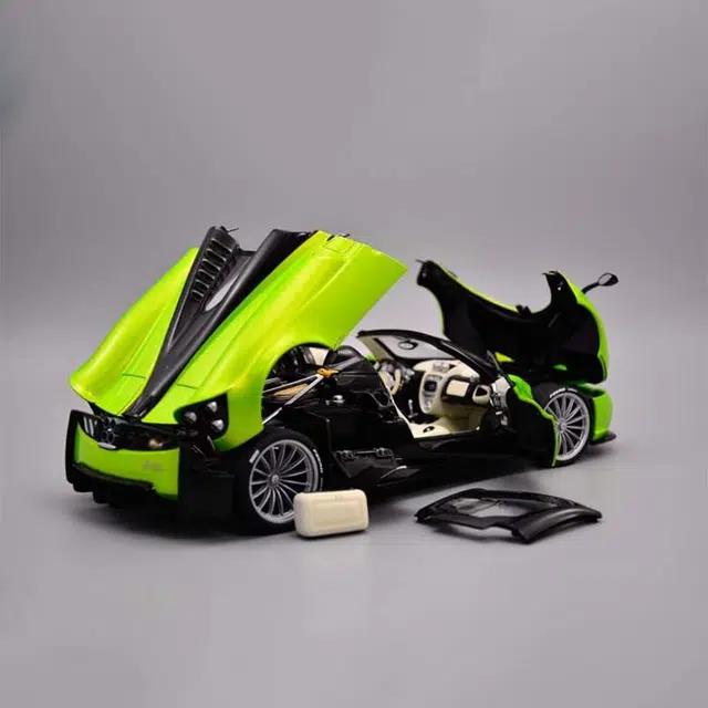 AUTOart 118 PAGANI HUAYRA ROADSTE