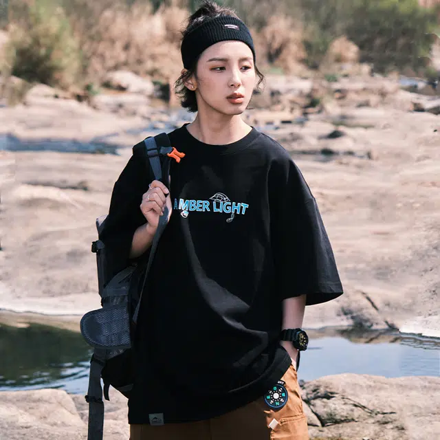 AMBER LIGHT T