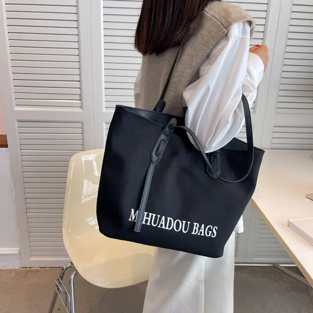 JANE KLAIN Tote