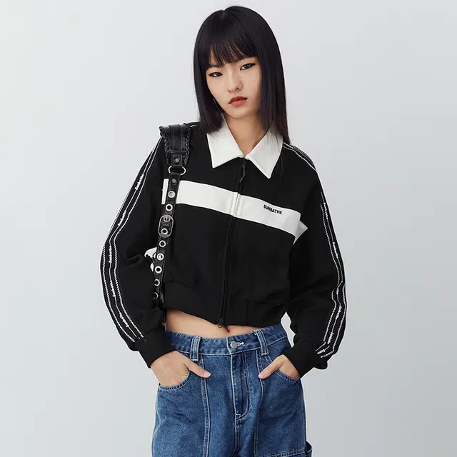 太平鸟女装 字母印花双向拉链翻领长袖卫衣 女款 黑色