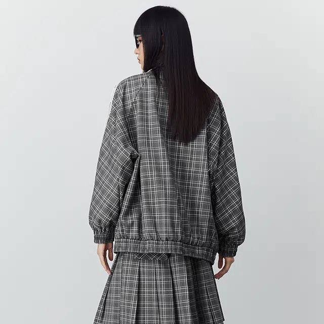 太平鸟女装 格纹满印休闲运动夹克外套 女款 灰色格纹