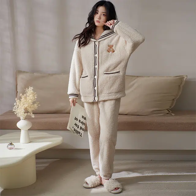 小情歌 珊瑚绒睡衣 冬季 加厚加绒保暖御寒家居服 女款  米白色