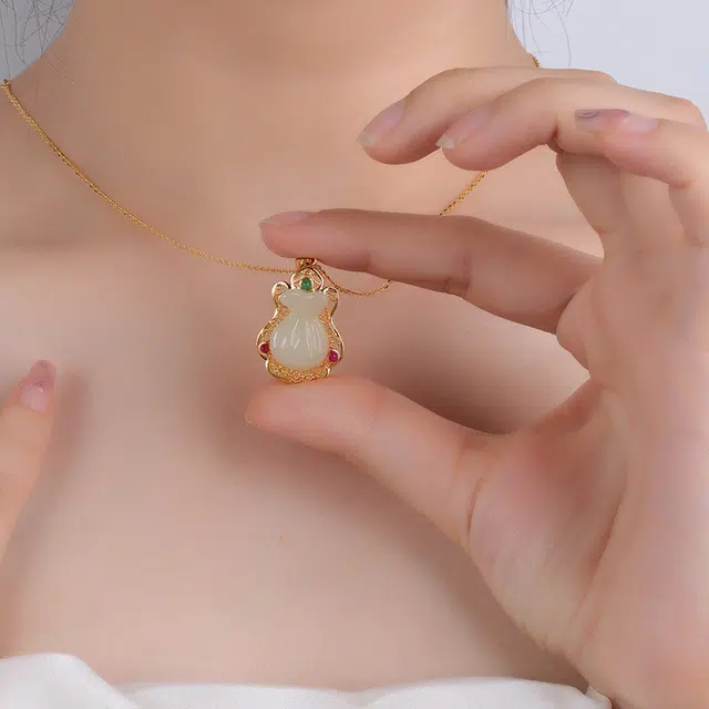 IS YOU 18K