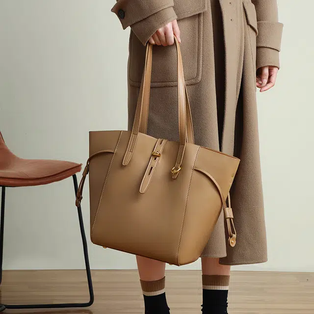 VINEY Tote