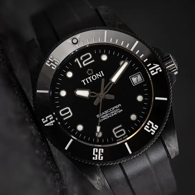 TITONI 600 42mm 83600 C-BK-256